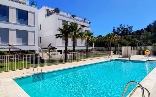 Premium Apartment in Elviria Playa