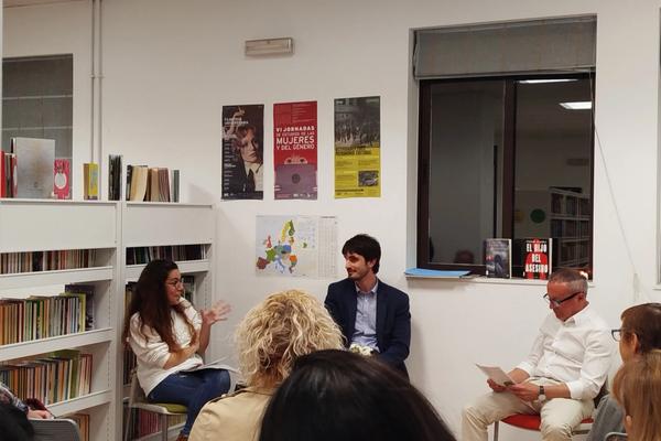 Presentación en la Biblioteca María Luisa Pelayo de Santander