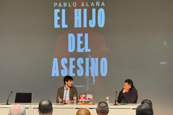Encuentro en la Biblioteca Central de Cantabria