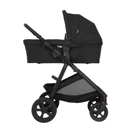 Klassischer Kinderwagen mit Babywanne