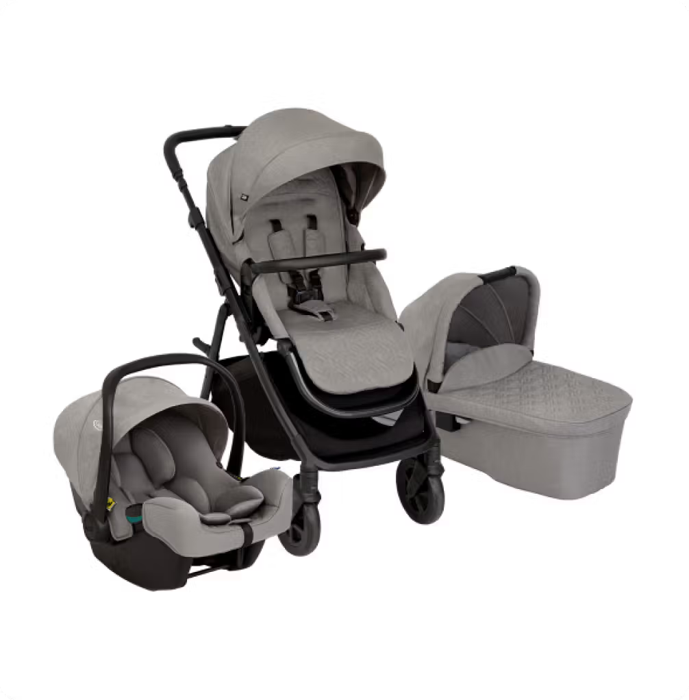 Klassischer Kinderwagen mit Babywanne