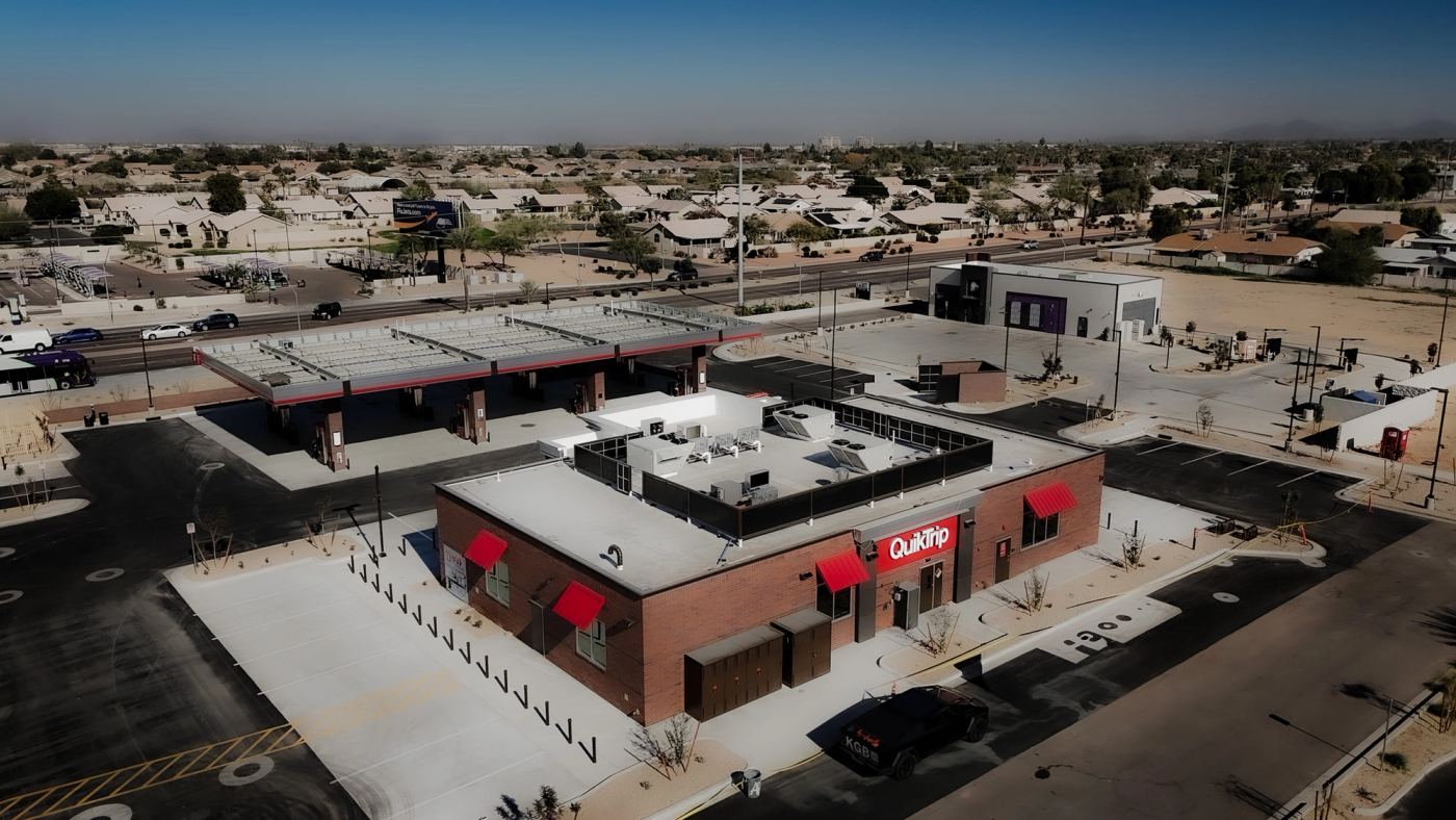 QT – GAS STATION — photo 1