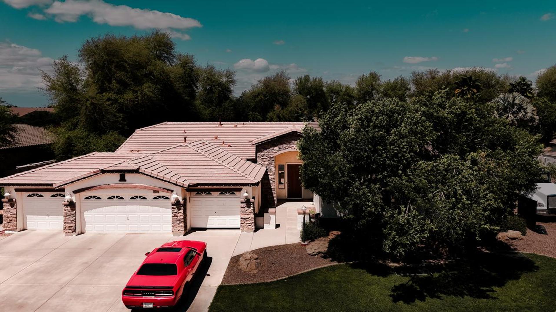 RESIDENTIAL ROOF
