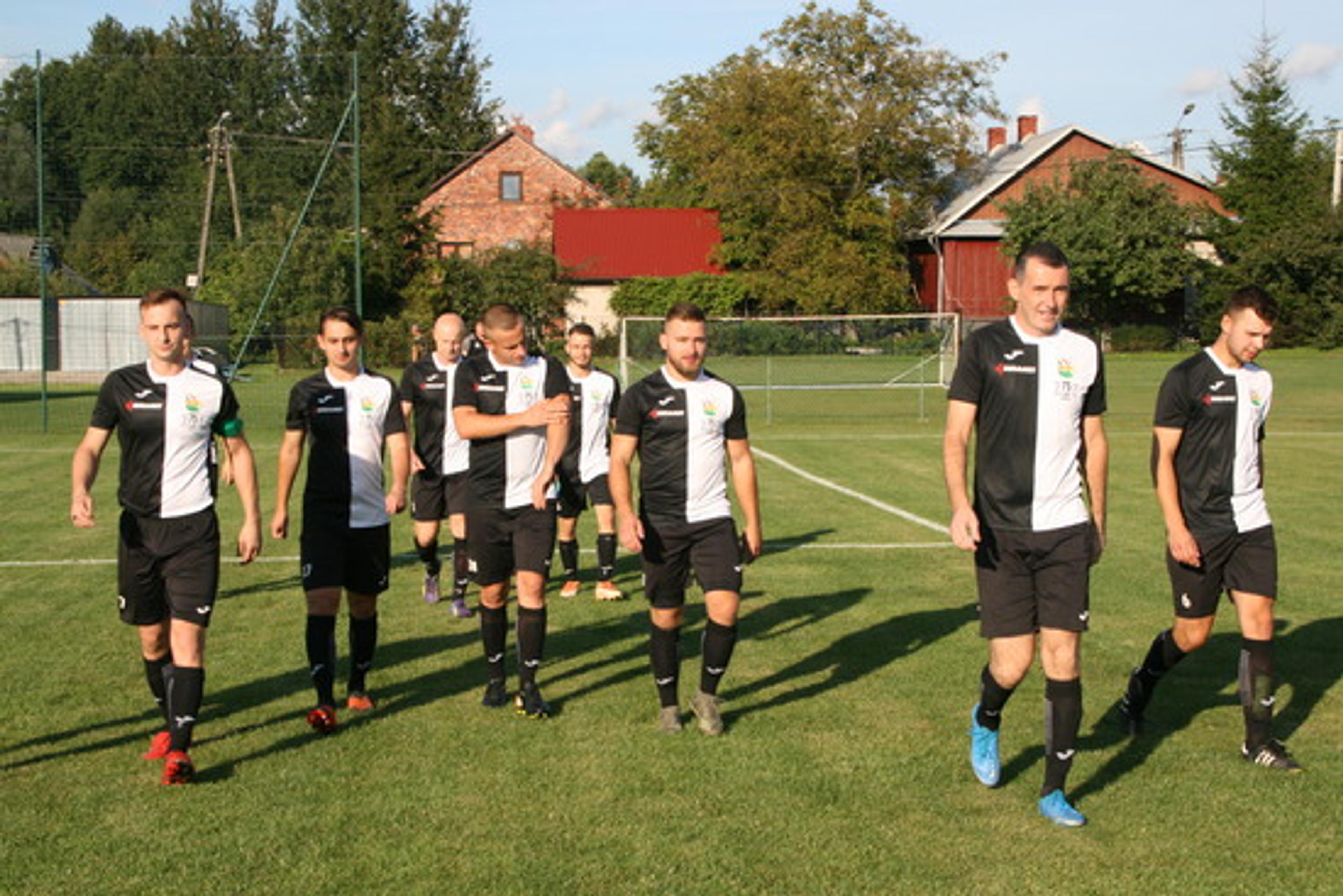 Lider pokonany!
