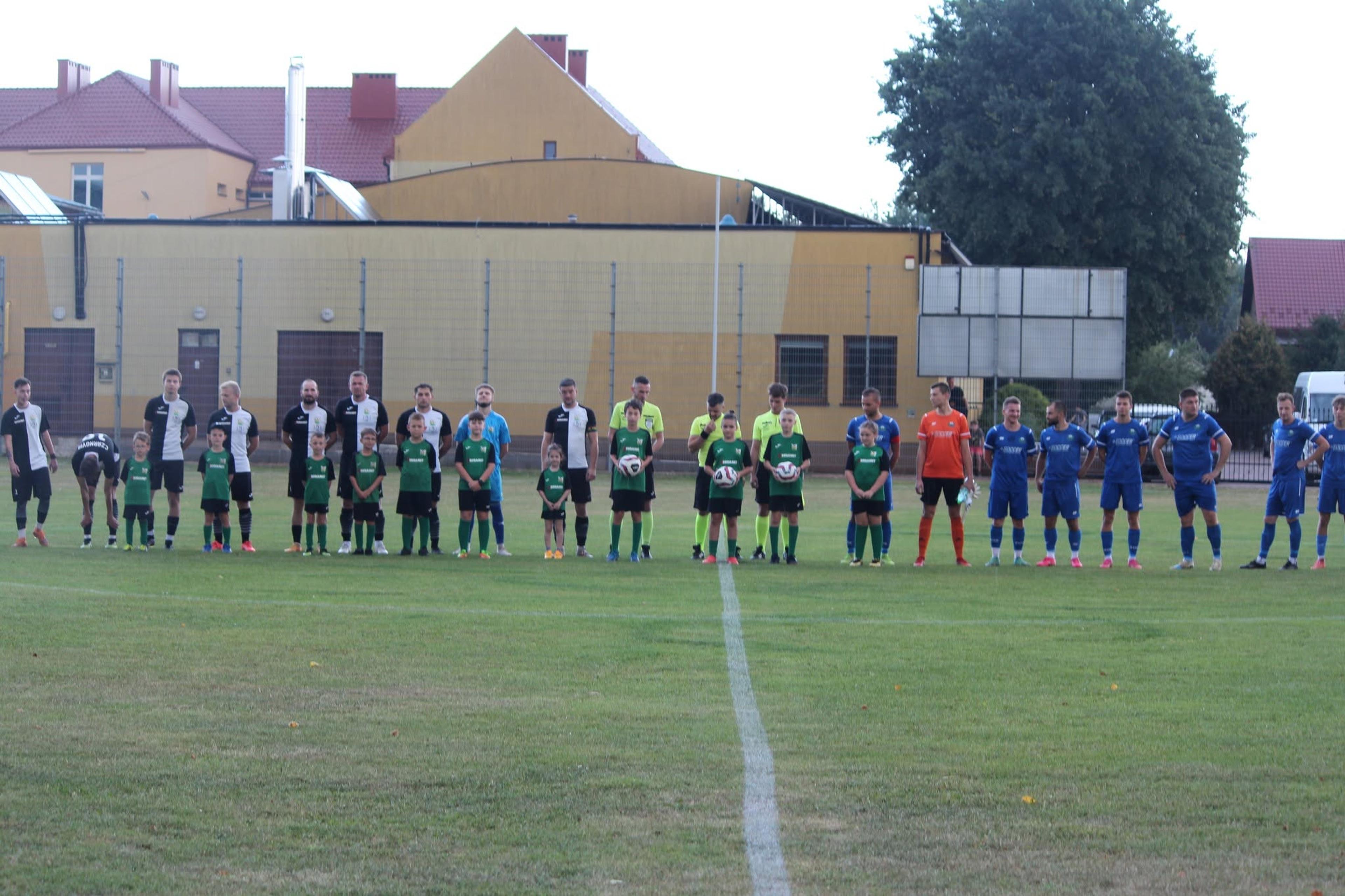 Mecz Czarnovia – Pogórze Wielopole Skrzyńskie przy Konarskiego 23