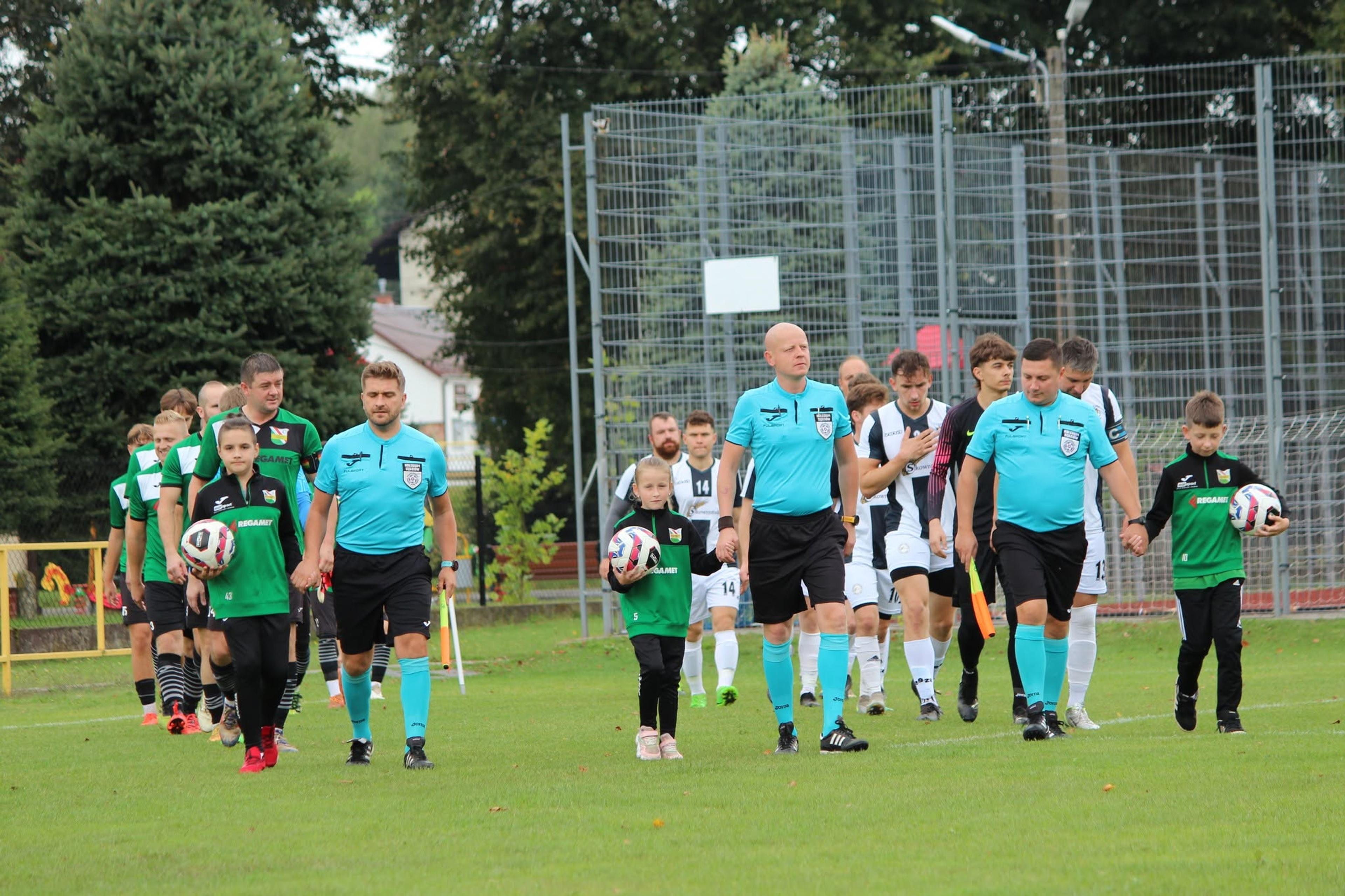 Mecz Czarnovia – Victoria Ocieka przy Konarskiego 23