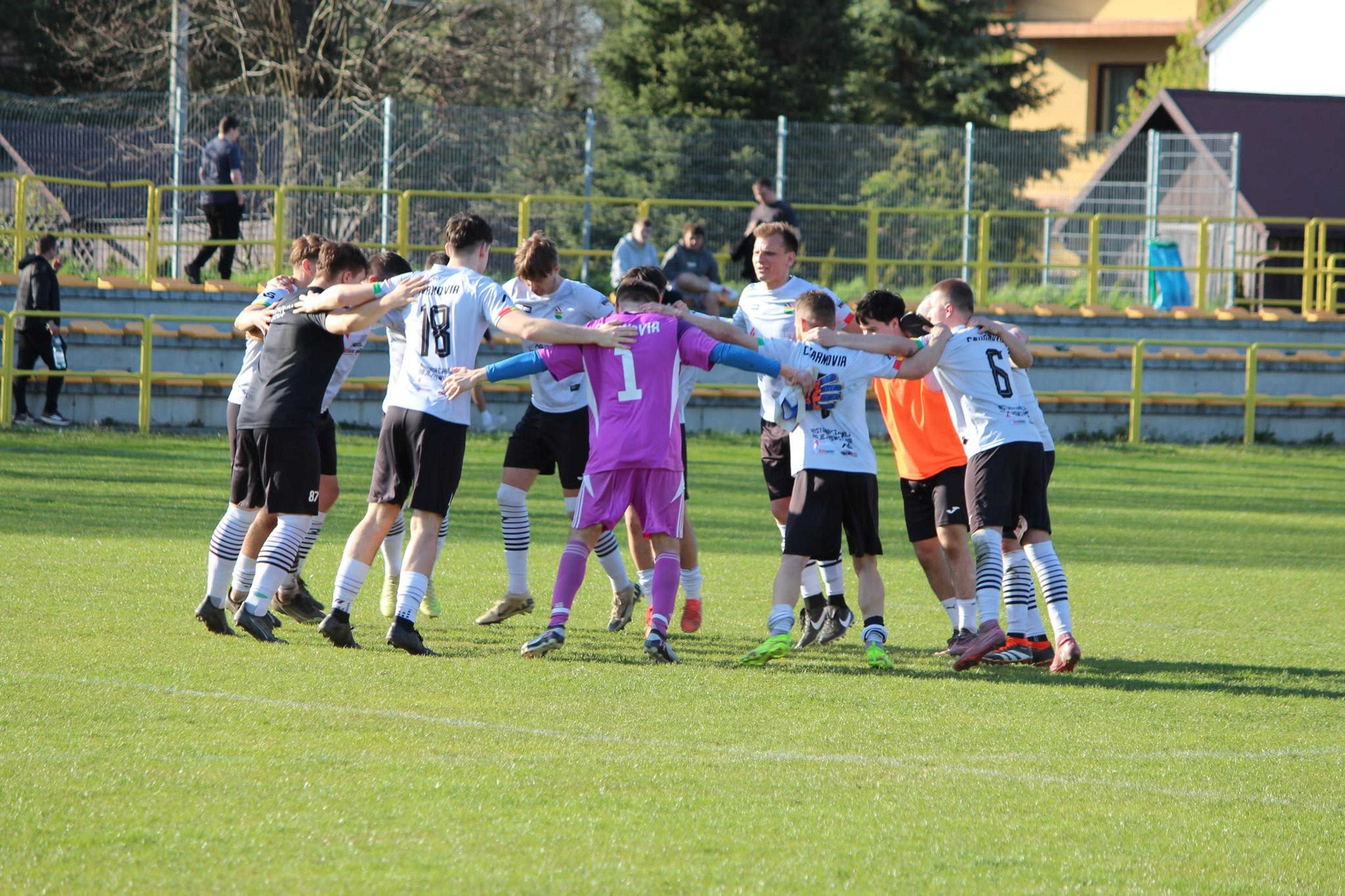 Mecz Czarnovia – Korona Góra Ropczycka przy Konarskiego 23