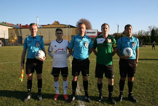 Derby na remis
