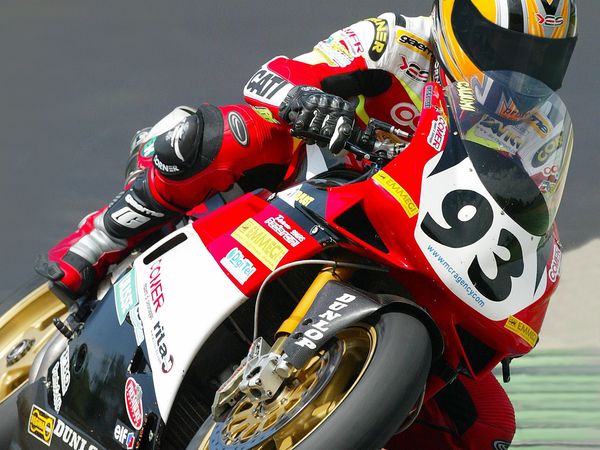 Cristian Caliumi in pista, Superbike 2002
