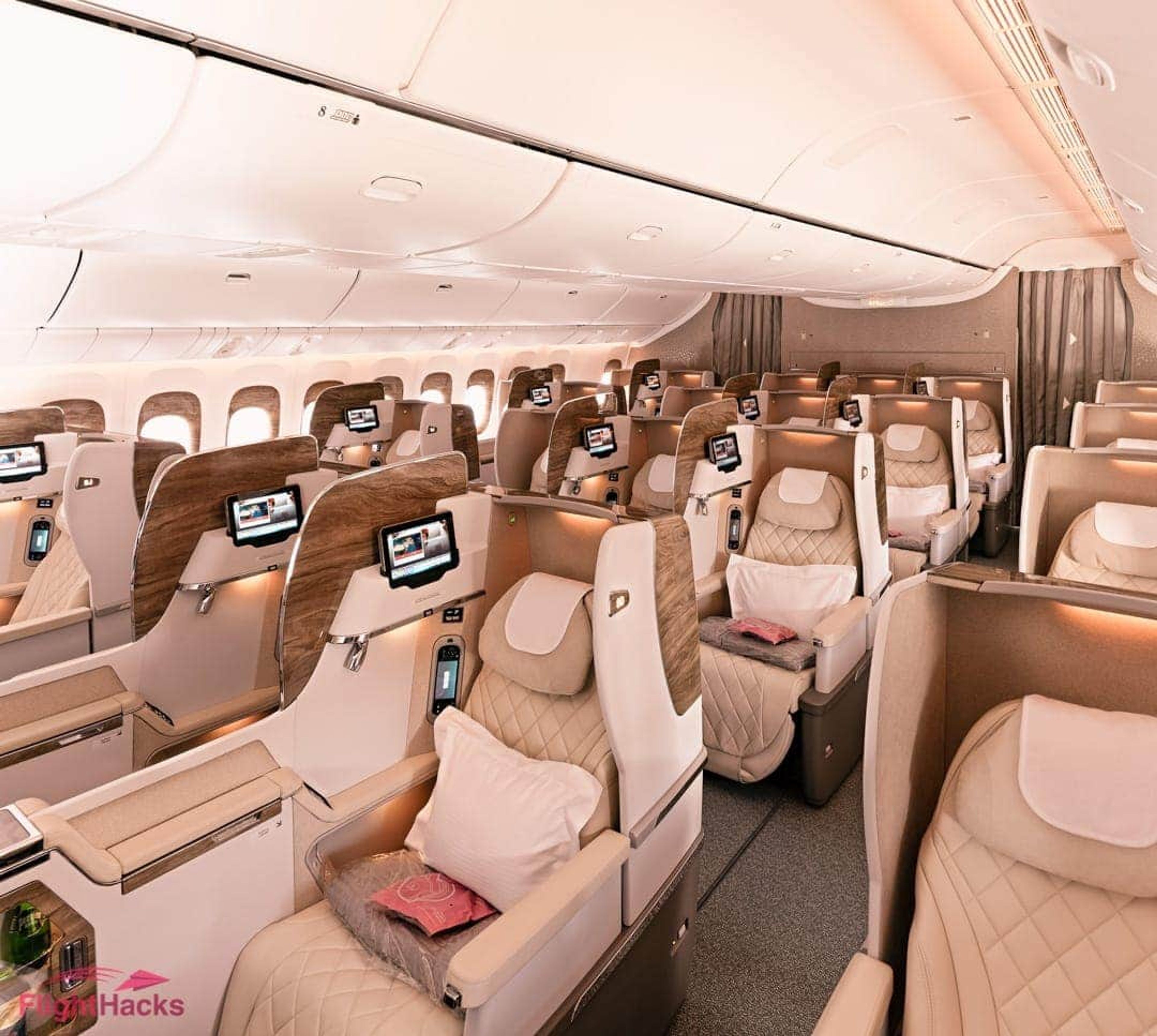 New Emirates First Class Suites B777 - 6