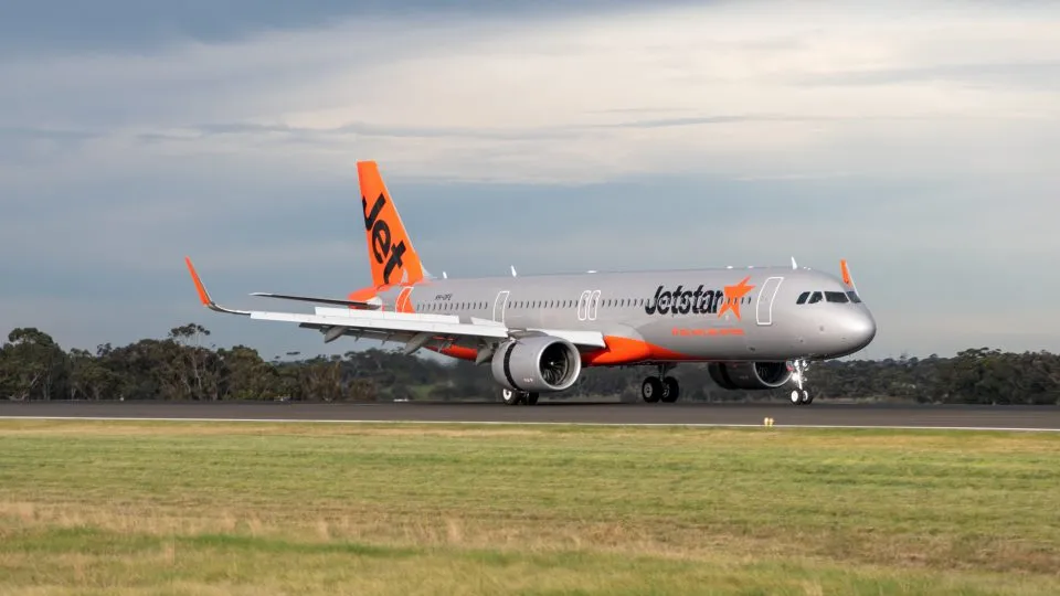 We Explore Jetstar's First Airbus A321neo As It Arrives In Australia