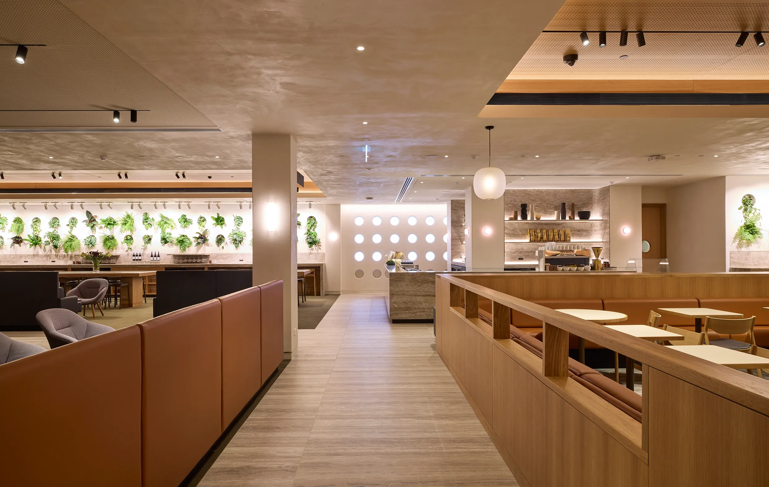 Qantas Auckland International Lounge