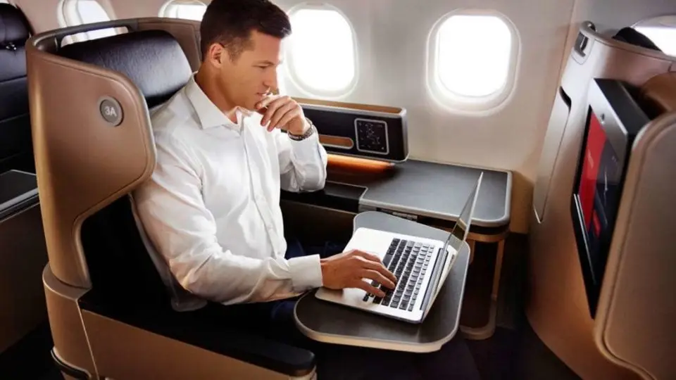 Sneaky Trick To Buy Qantas Points For Cheap Business & First Class Flights