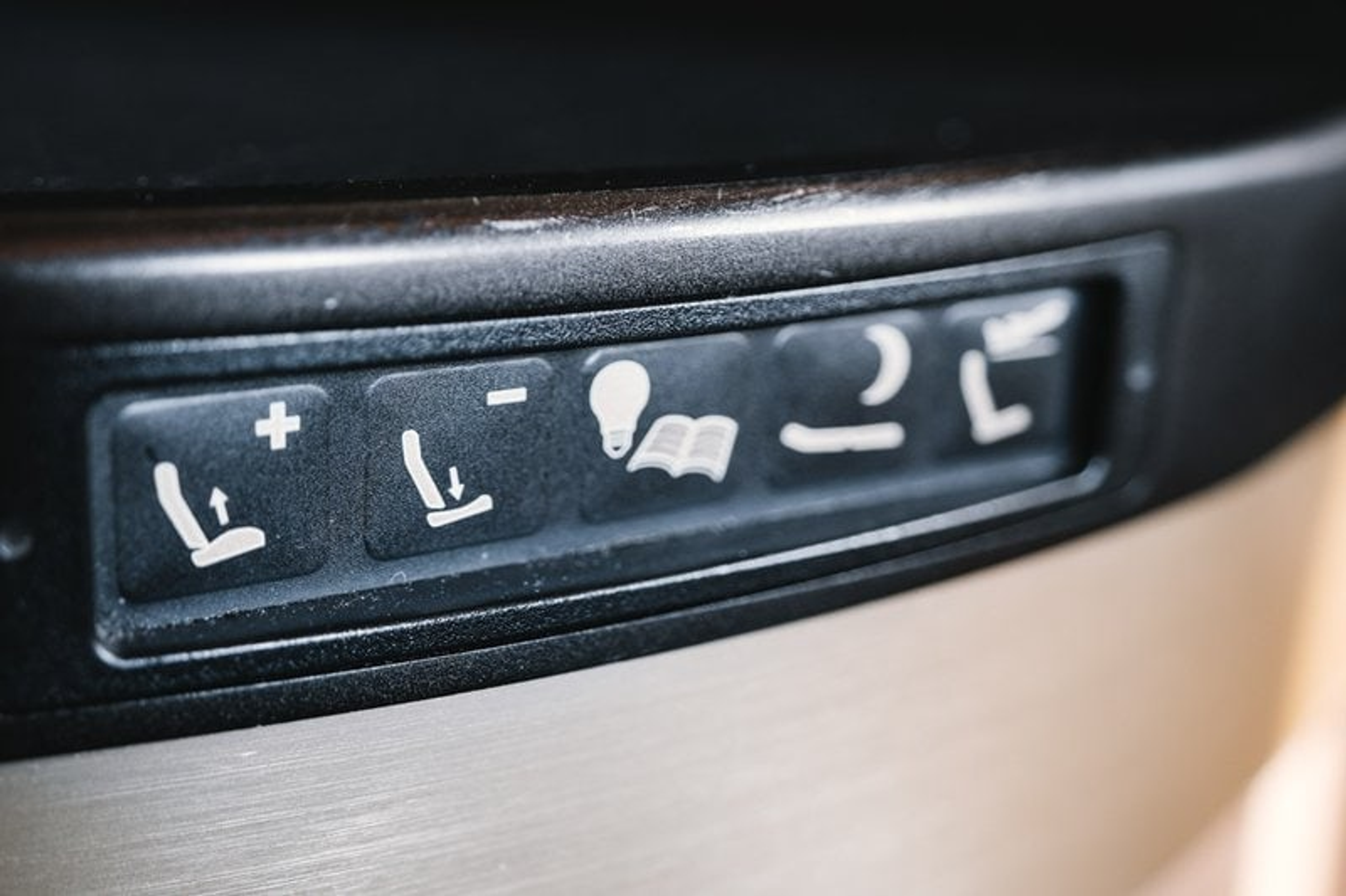 seat control buttons