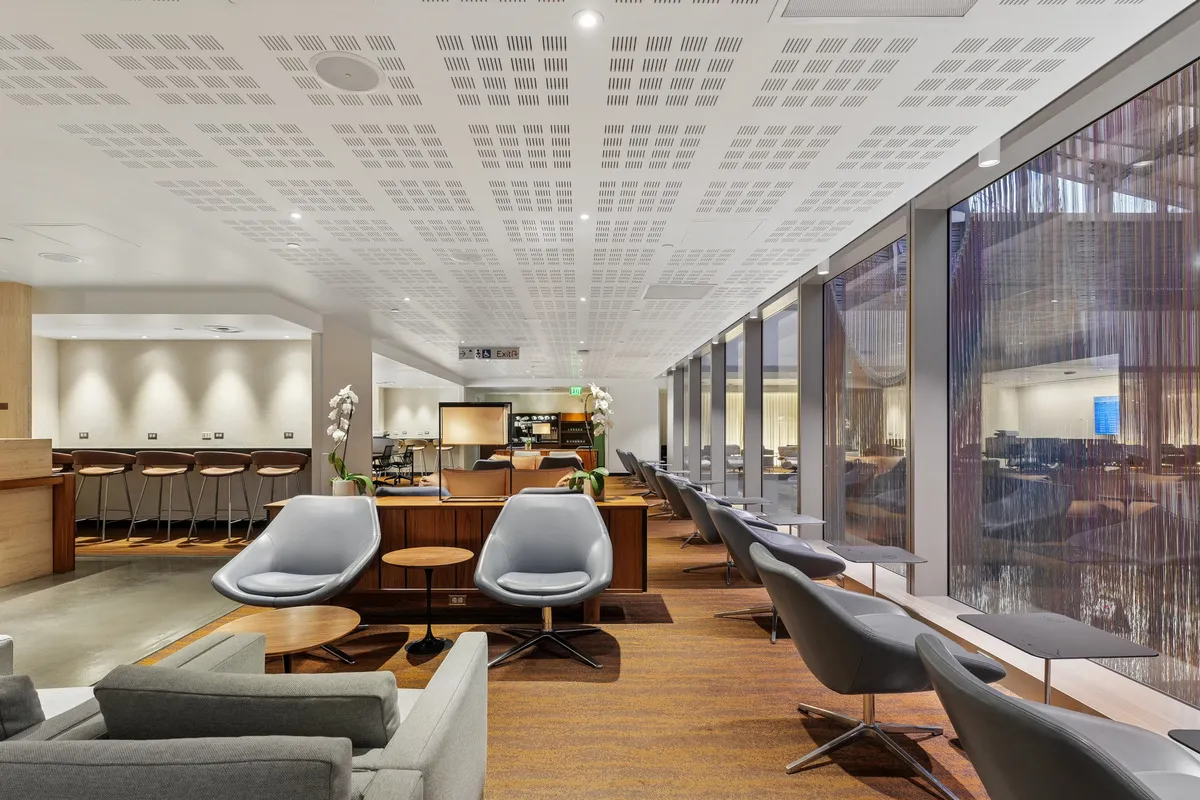 Qantas Los Angeles Business Lounge