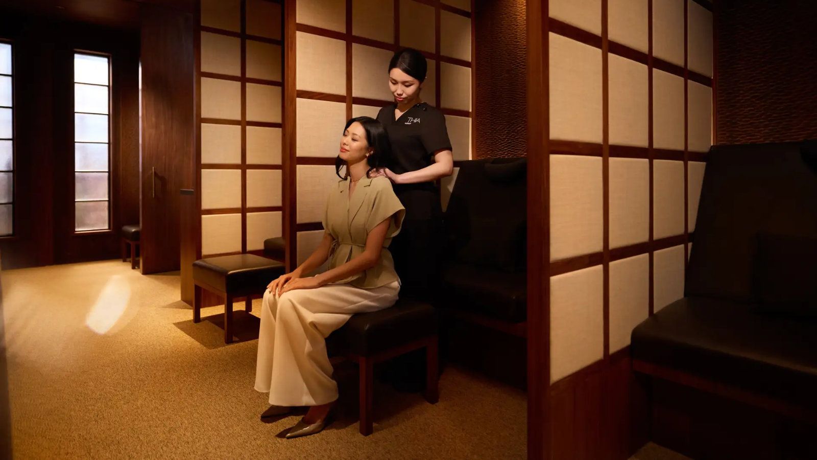 Review: Cathay Pacific The Wing First Class Lounge, Hong Kong