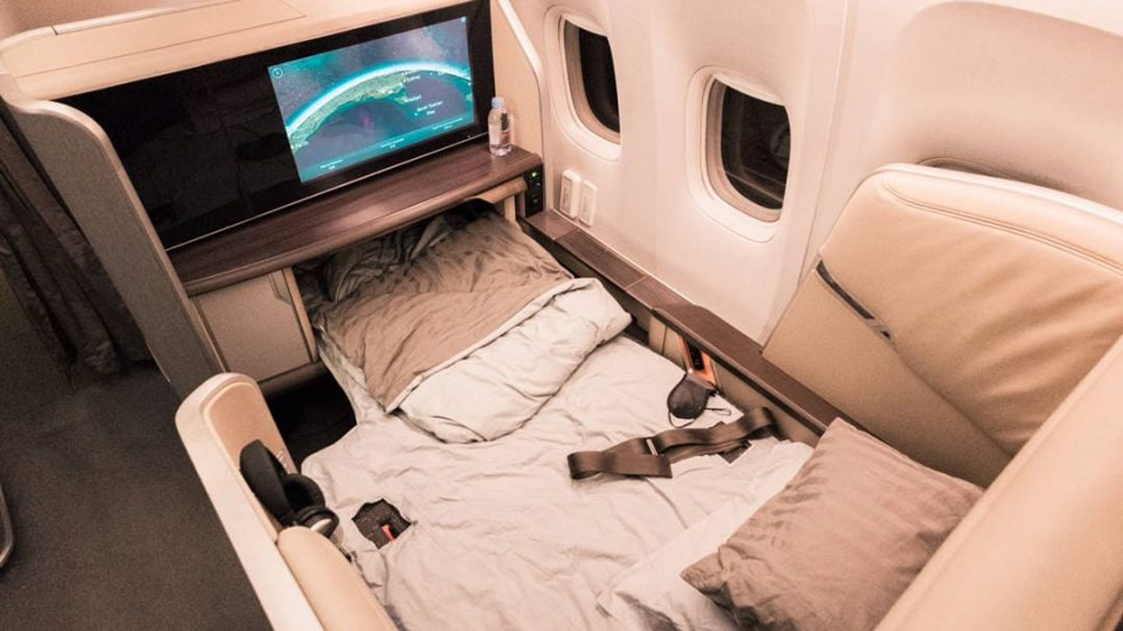 Singapore Airlines 777-300ER First Class Review (New Seats!)