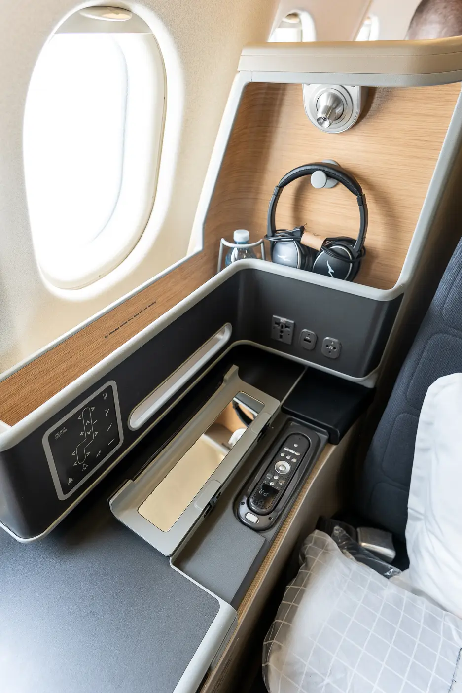 Qantas Airbus A330 Business Class Review