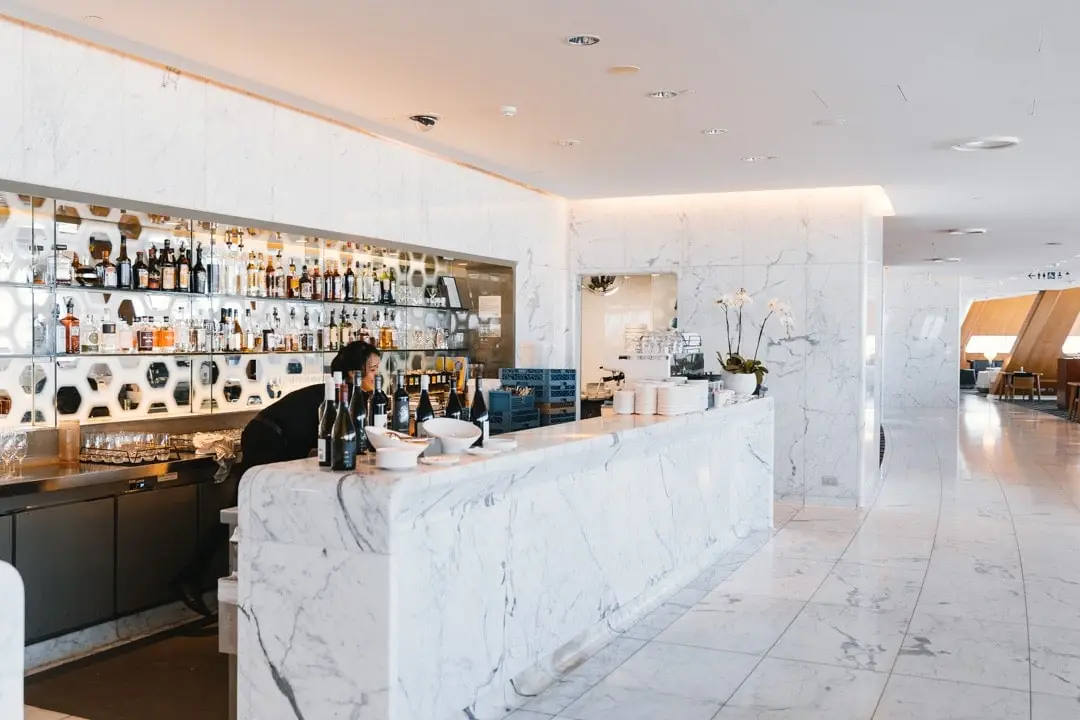 What can you do with 120,000 Qantas Frequent Flyer points? sYDNEY sIGAPORE