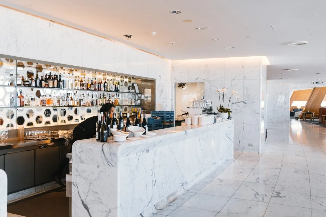 What can you do with 120,000 Qantas Frequent Flyer points? sYDNEY sIGAPORE