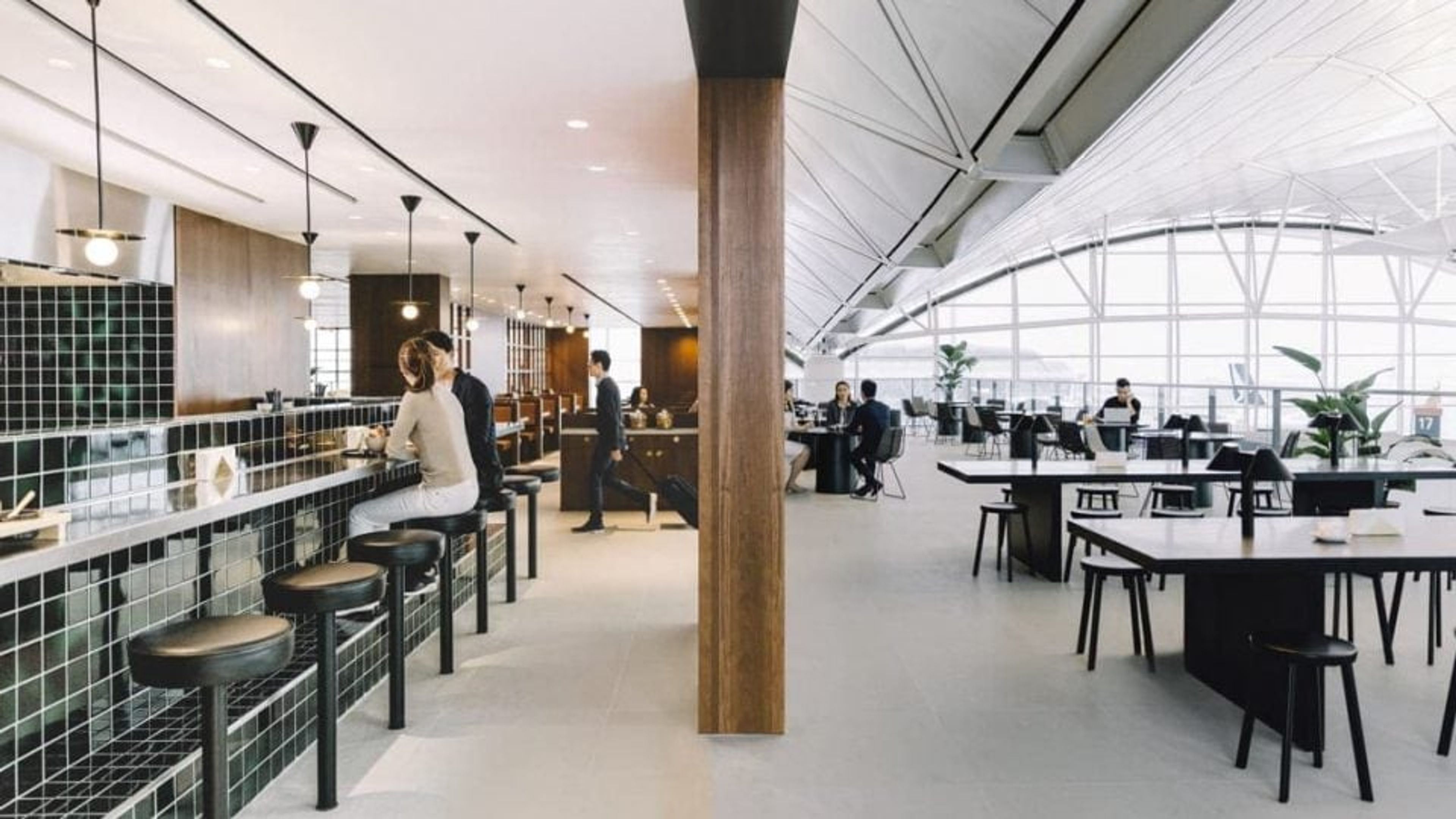 Cathay Pacific's New Lounge, The Deck