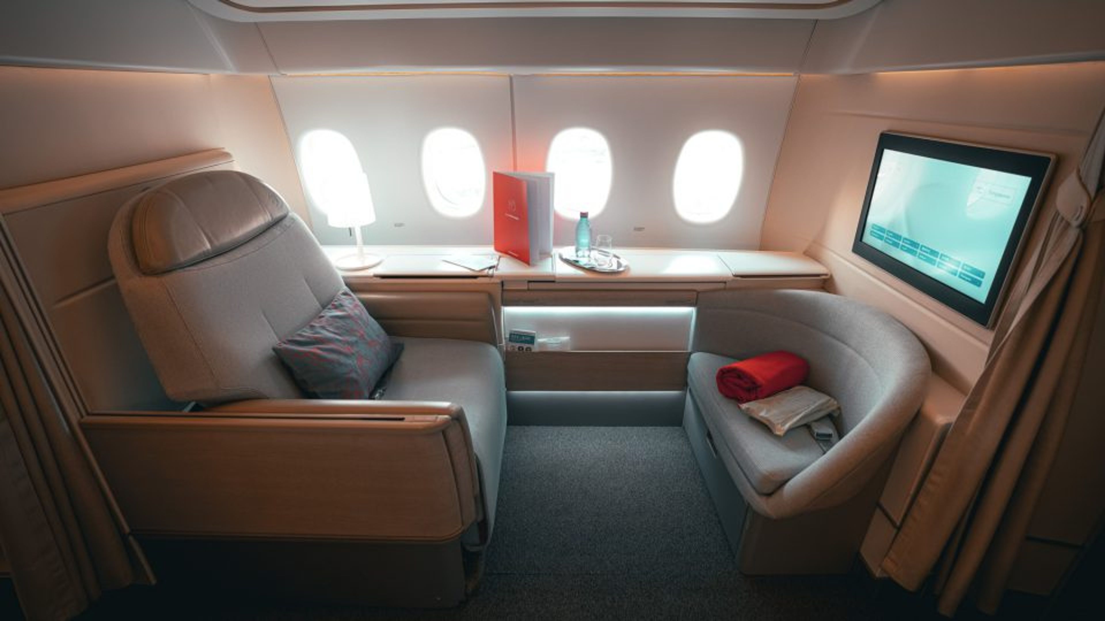 Review Of Air France La Première From Paris to Singapore B777-300ER