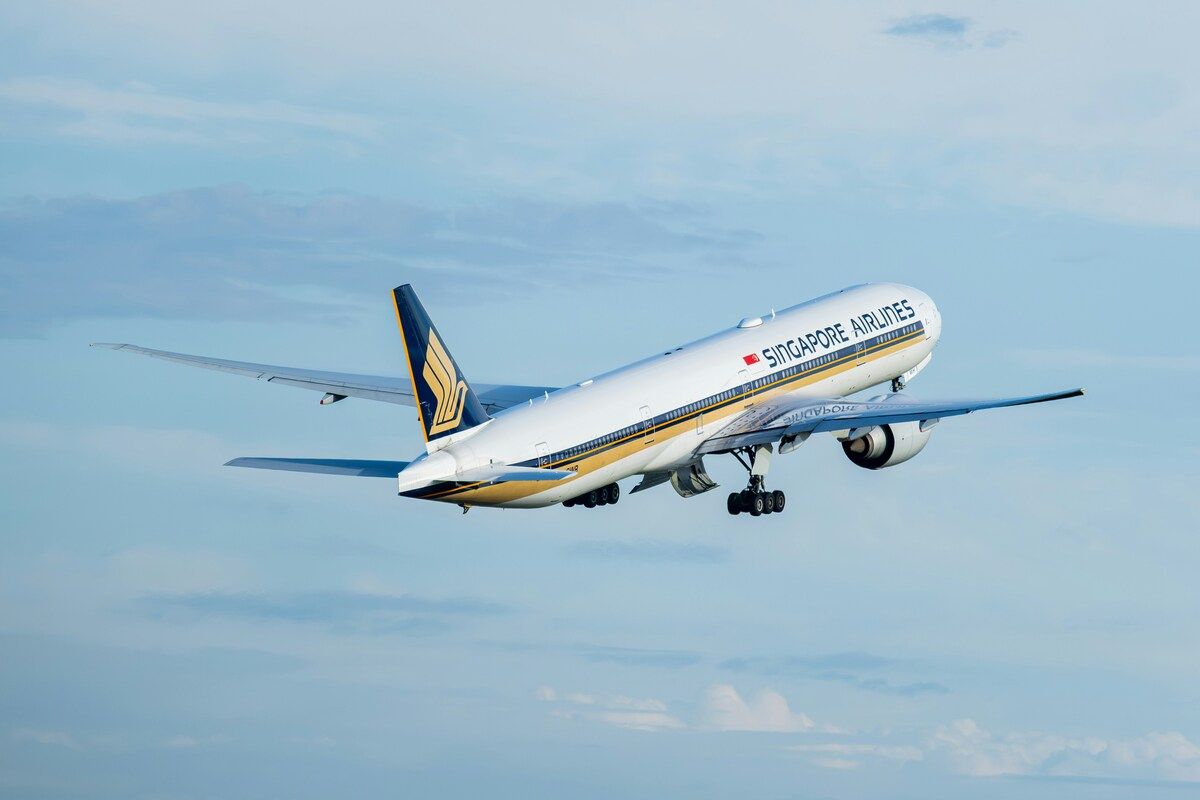 Singapore Airlines installs Starlink Wi-Fi