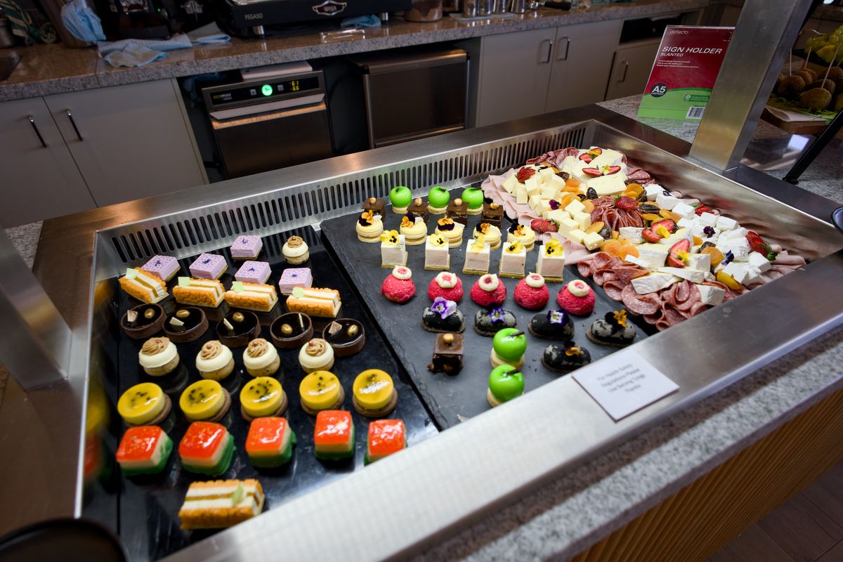 Plaza Premium Adelaide Domestic