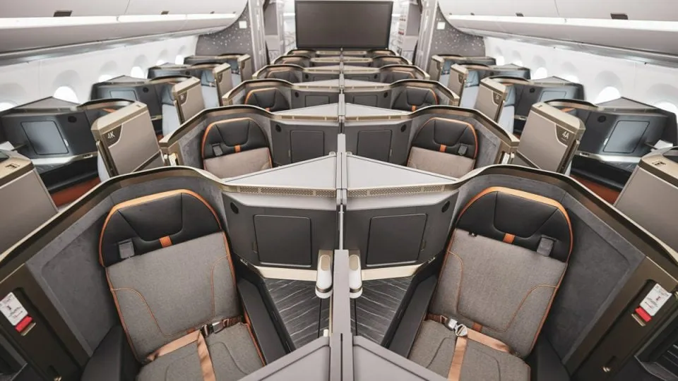 Alaska Airlines Partners With STARLUX