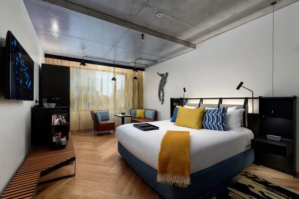 hotel room