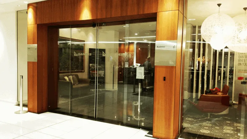 Qantas Business Class Lounge Auckland Review