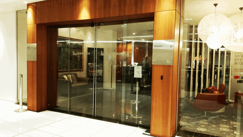 Qantas Business Class Lounge Auckland Review