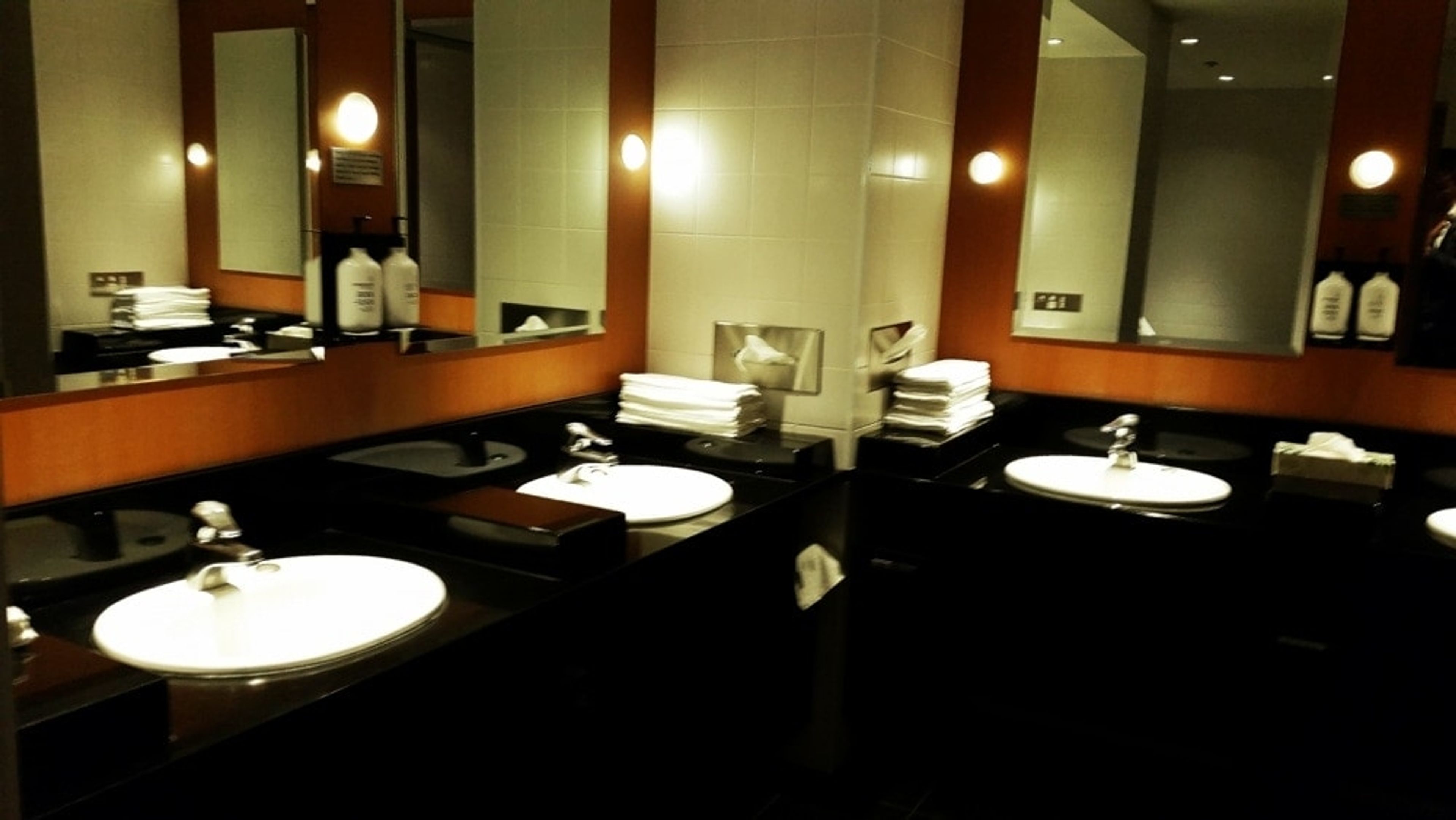 Qantas Business Class