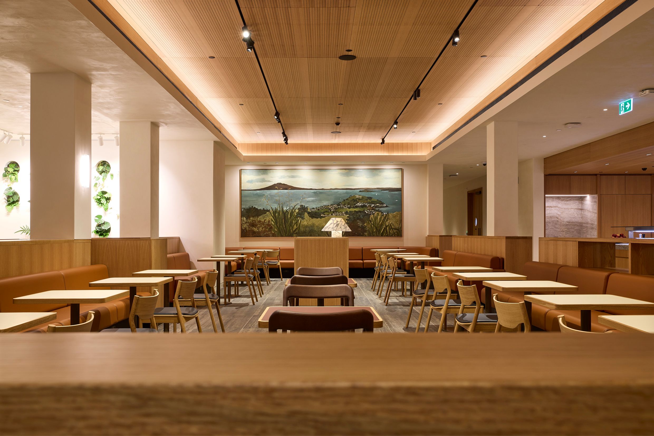 One huge perk of Qantas status is airport lounge access