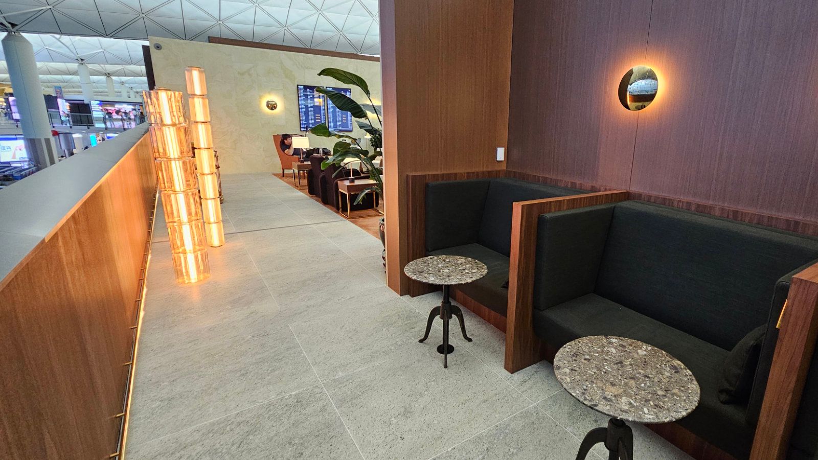 Review: Cathay Pacific The Wing First Class Lounge, Hong Kong