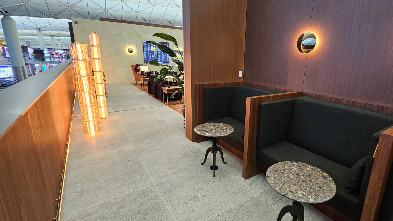 Review: Cathay Pacific The Wing First Class Lounge, Hong Kong