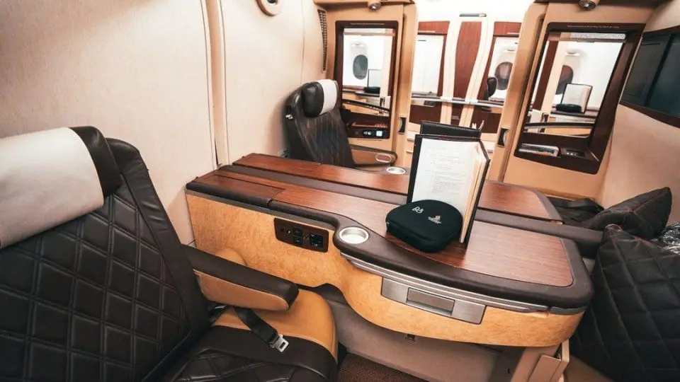 Fly Singapore Airlines First Class Australia to Paris For $90 to $100 One Way