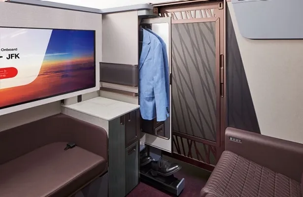 JAL F Clothing Storage