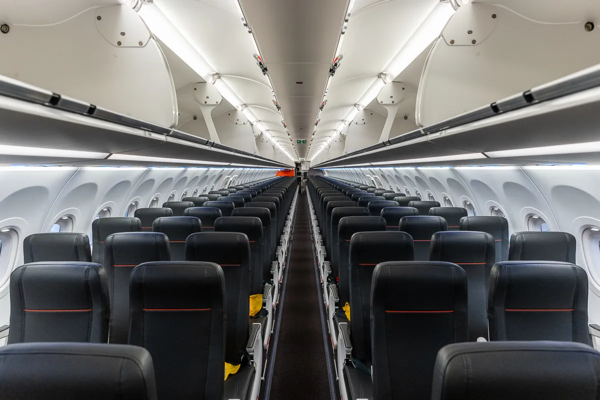 First Jetstar A320neo At Melbourne Hanger
