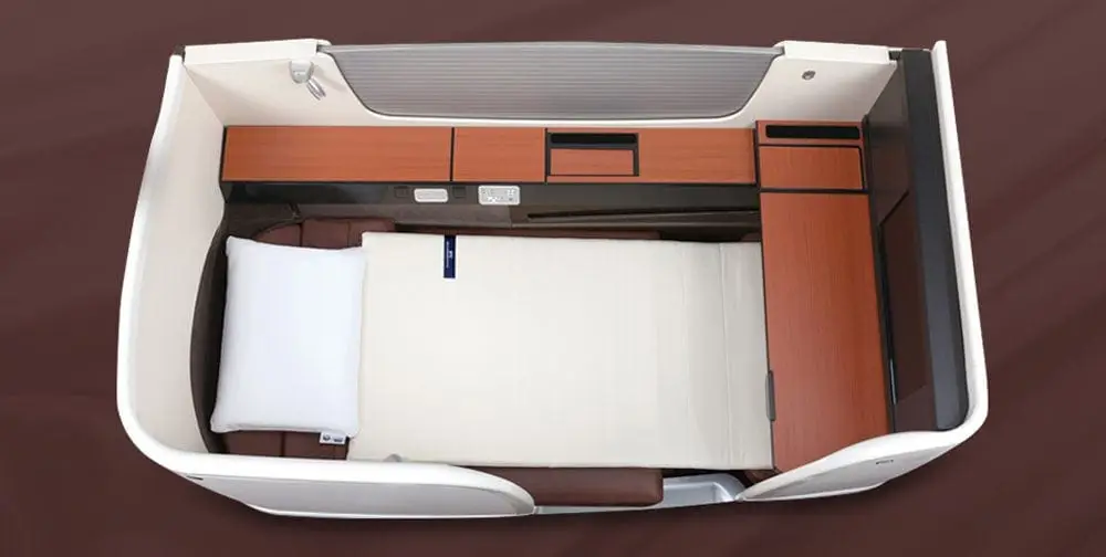Japan Airlines B777-300ER First Class