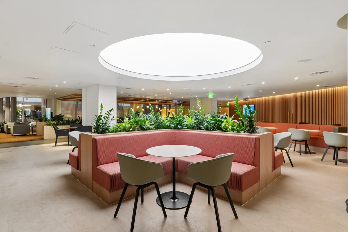 Qantas Los Angeles Business Lounge