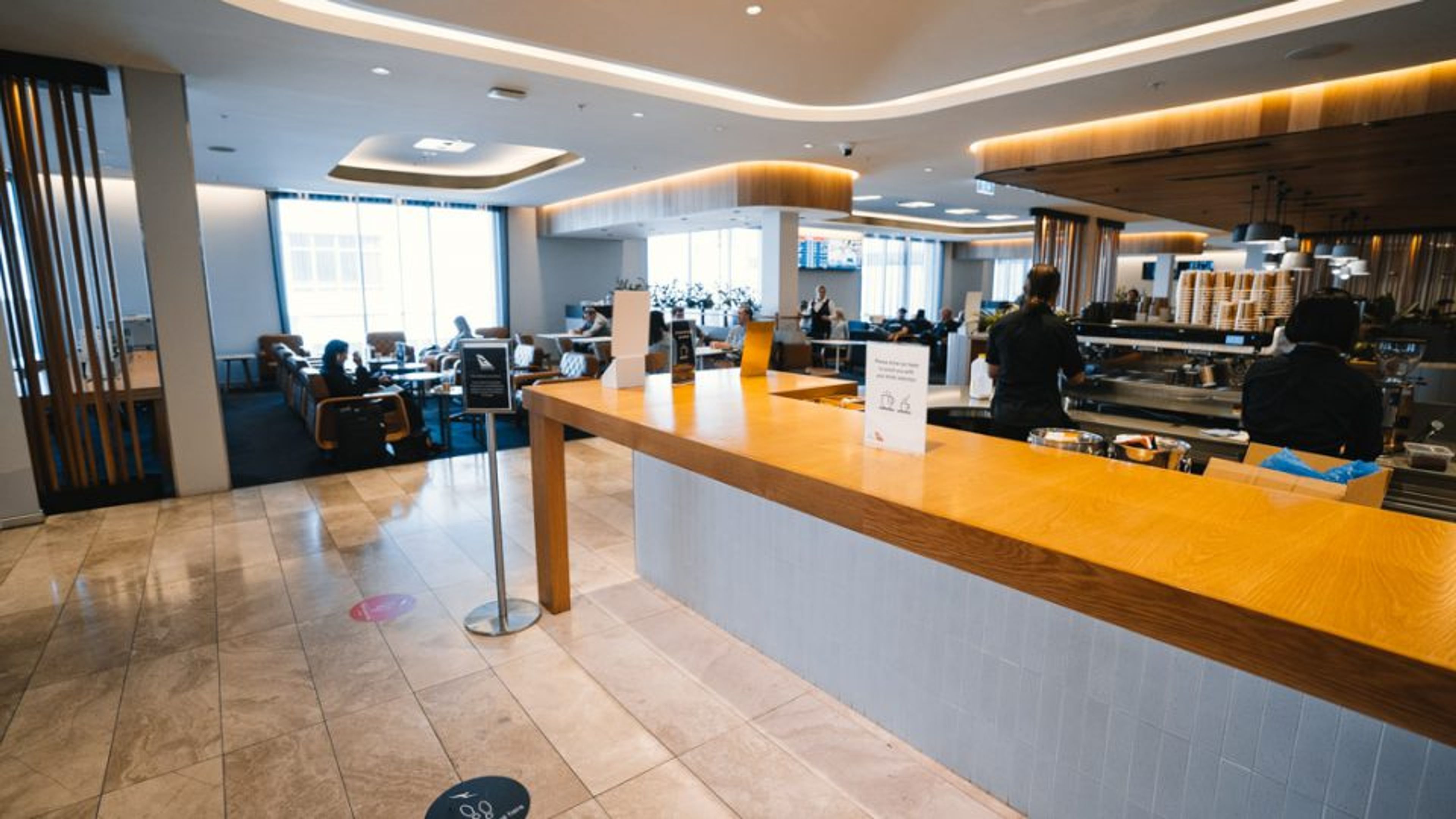 The New Qantas Business Lounge Experience Reviewed