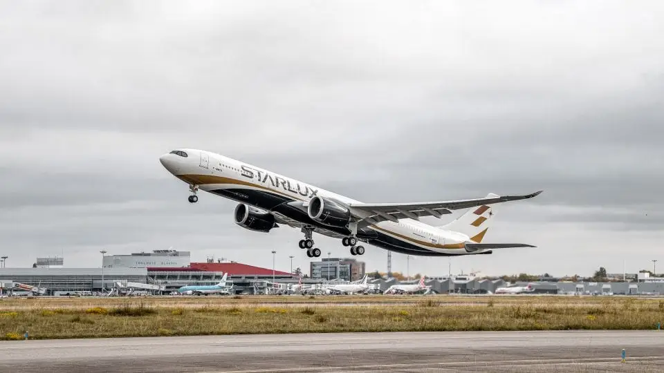 Alaska Mileage Plan Adds Starlux Redemptions