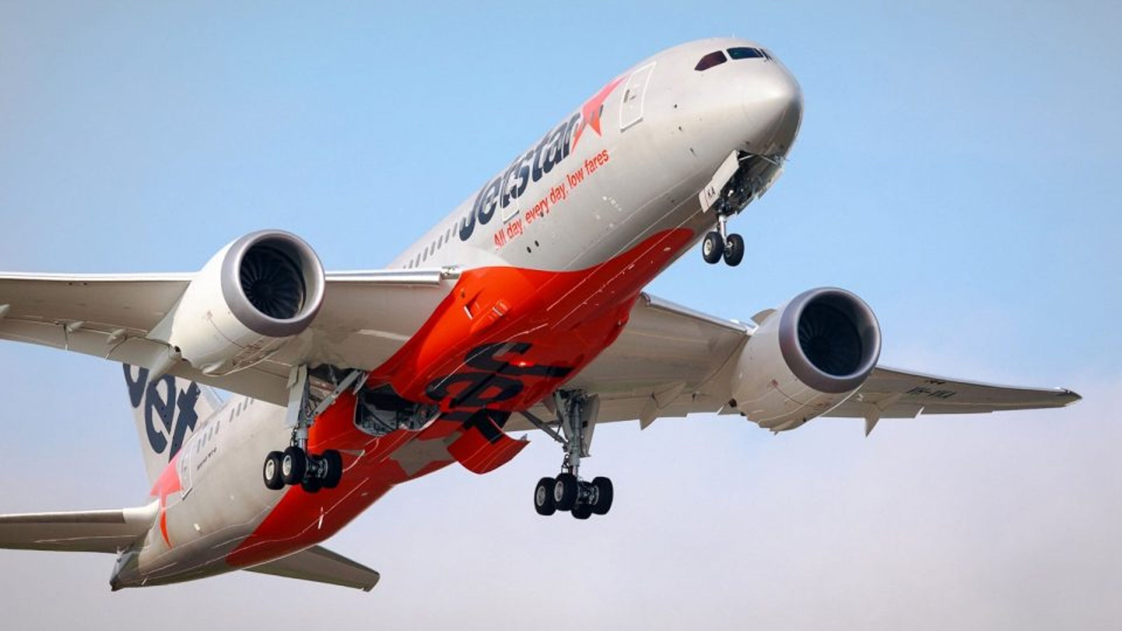 Jetstar Price Beat Guarantee - How to book cheap flights & Save 10%