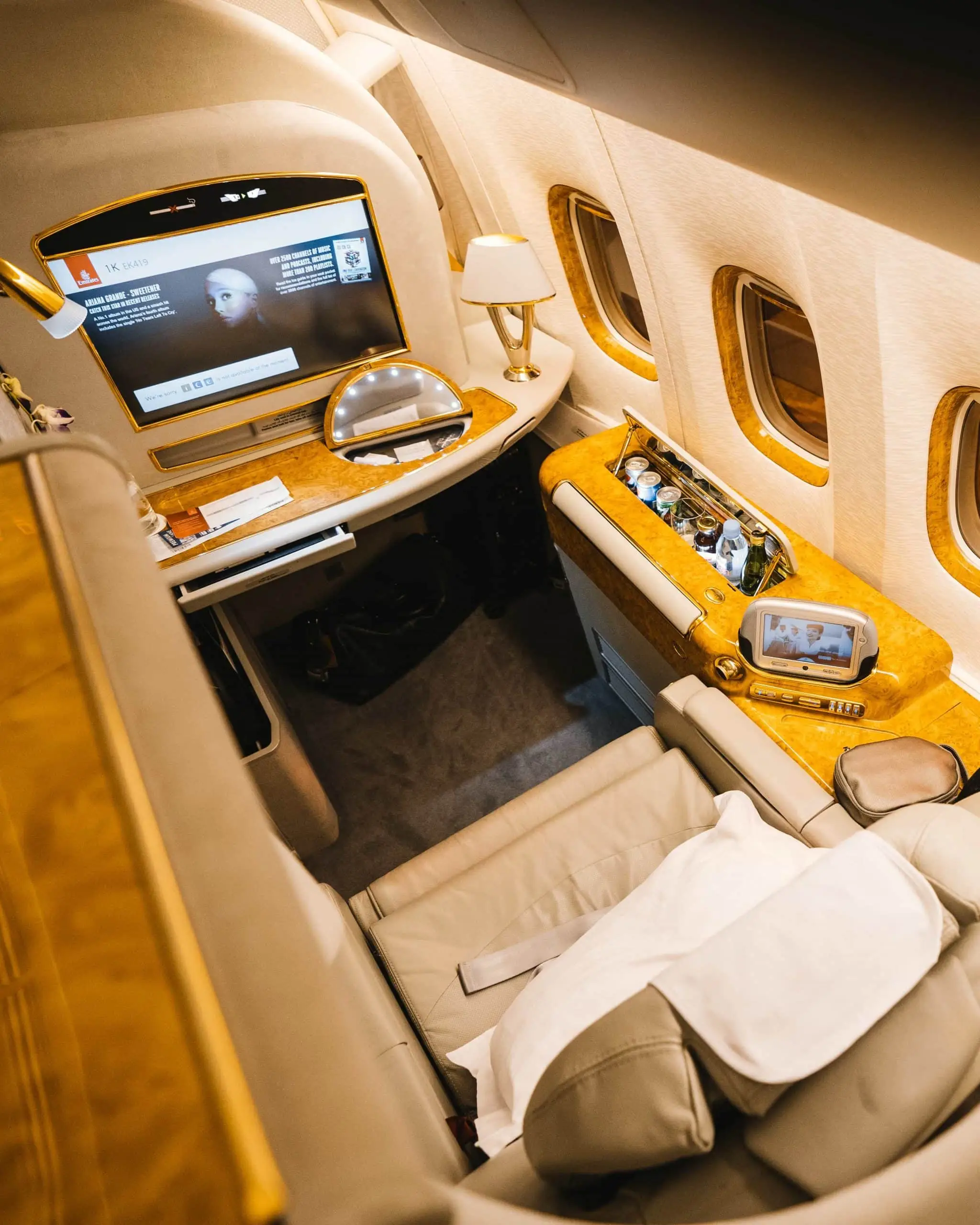 What can you do with 120,000 Qantas Frequent Flyer points? eMERATES