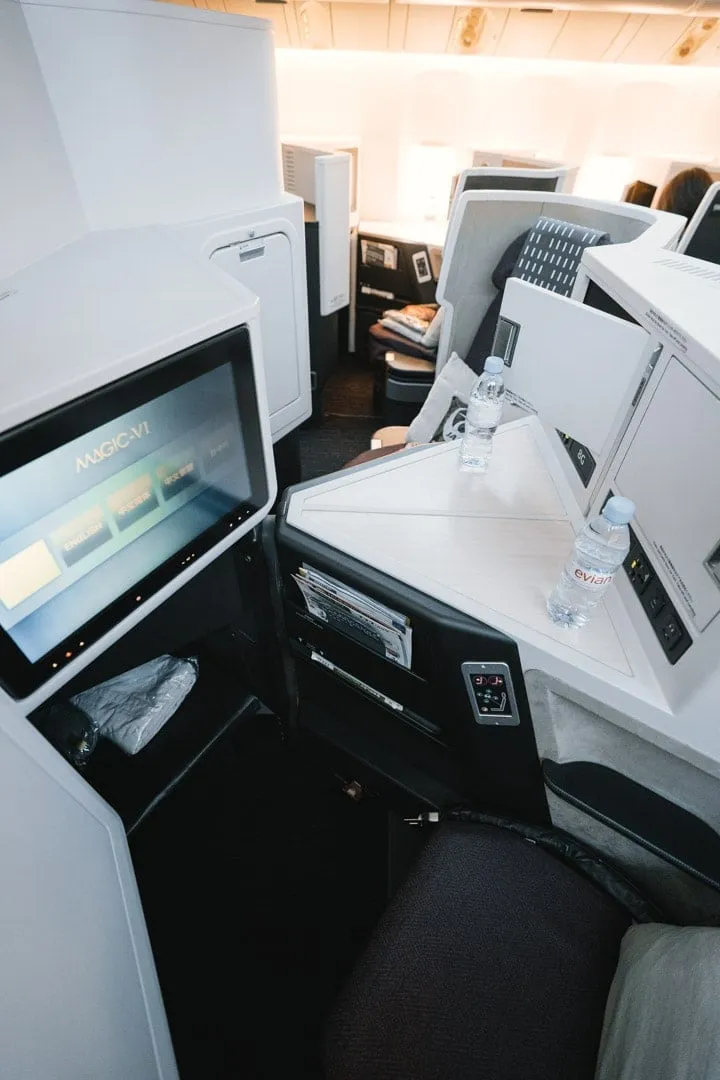 B777-200