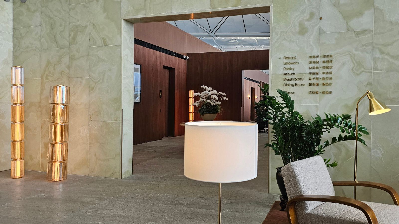 Review: Cathay Pacific The Wing First Class Lounge, Hong Kong