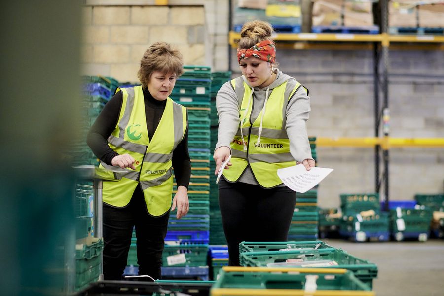 FareShare volunteers