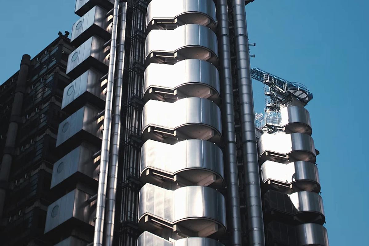 Fossil fuel building
