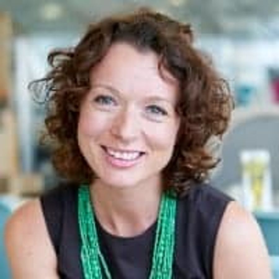 Julia Groves